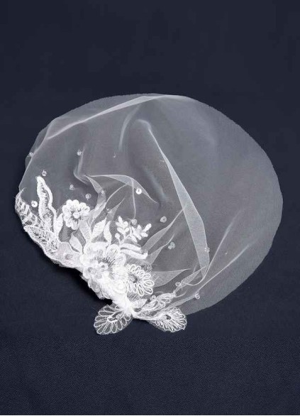 Loyth Kalena Veil