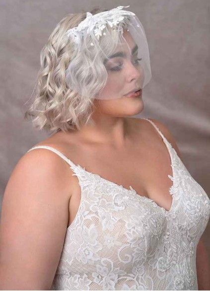 Loyth Kalena Veil