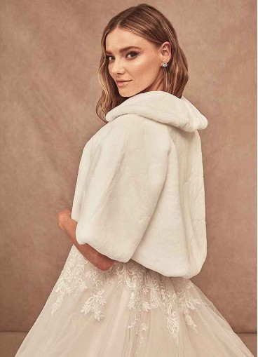 Loyth Faith Faux Fur Wrap
